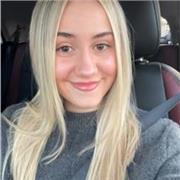 Me defino como una persona paciente, cercana y muy comprometida con el aprendizaje de mis alumnos. Ofrezco clase hasta los 18 años